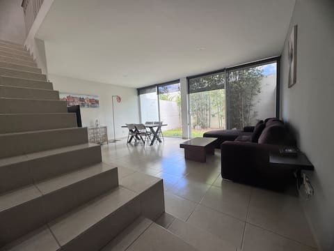 Top Airbnb: Casa Colibrí "We issue invoices." Includes ABNB fee. in Colonia Fraccionamientos