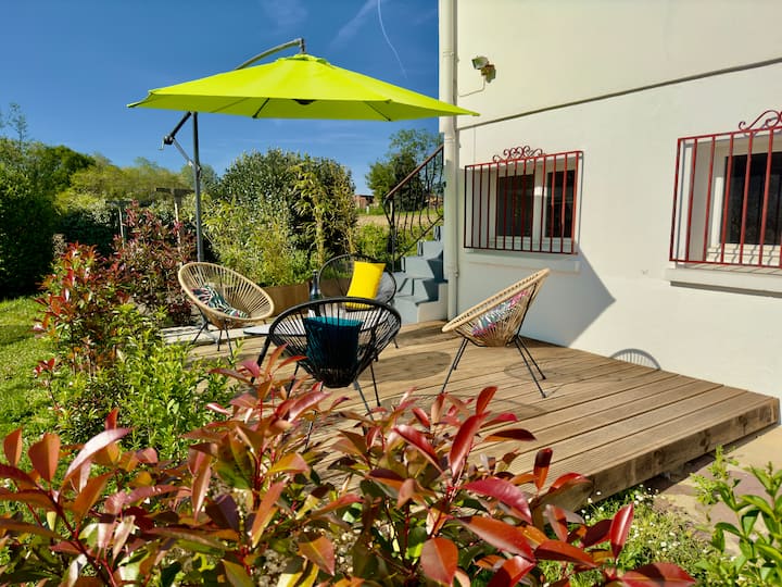 Cocon Sous Les Toits Avec Terrasse Niveau Jardin - Bayonne