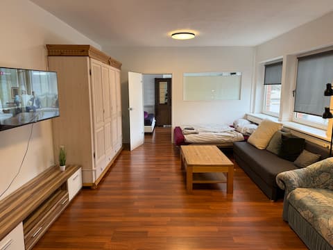 150 sqm trade fair/installer apartment