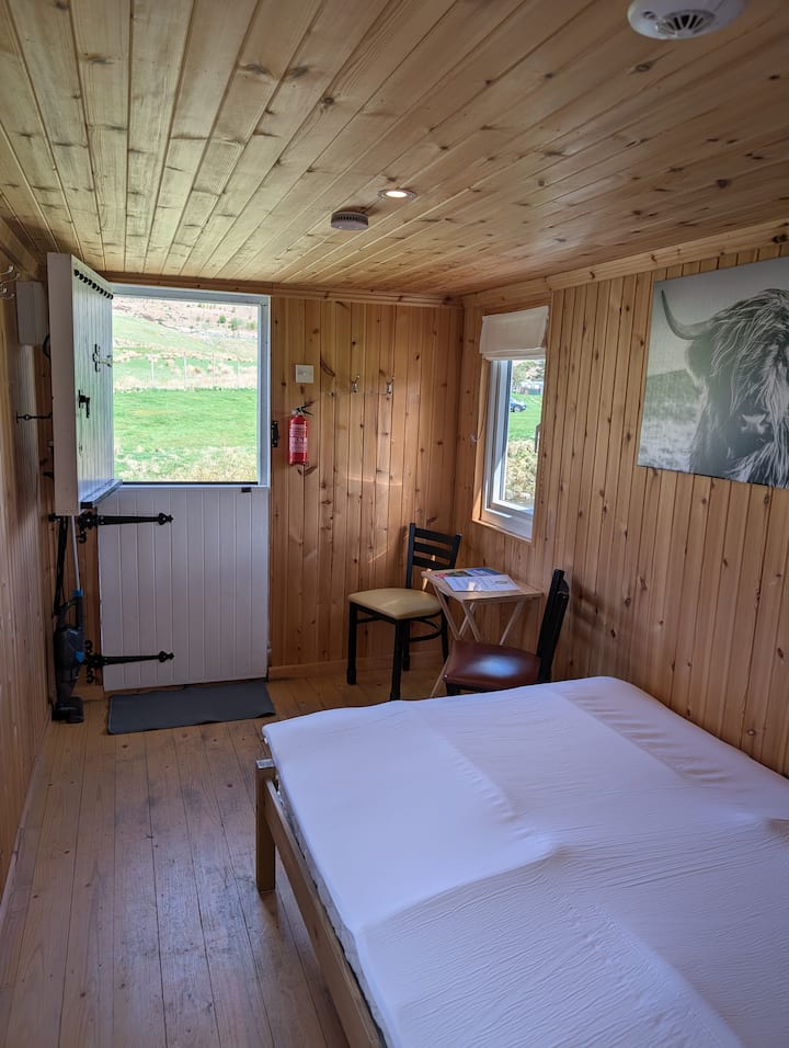 Glengoulandie Shepherd's Hut -