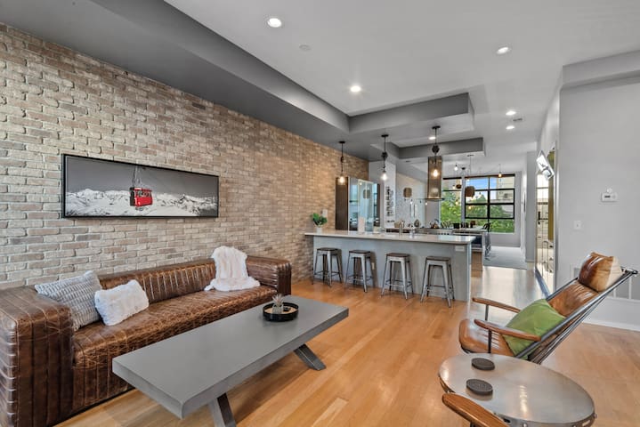 Walk to RiNo’s Best Bars, Restaurants, Coors Field