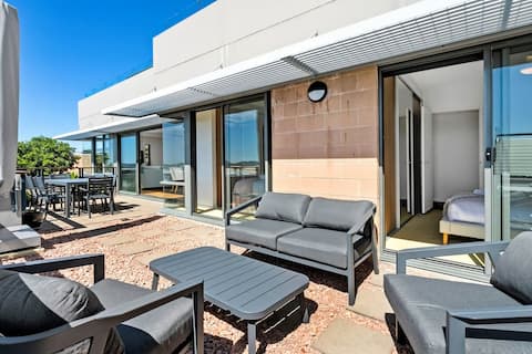 Sea View Retreat Ocean Views, Pool & Spa