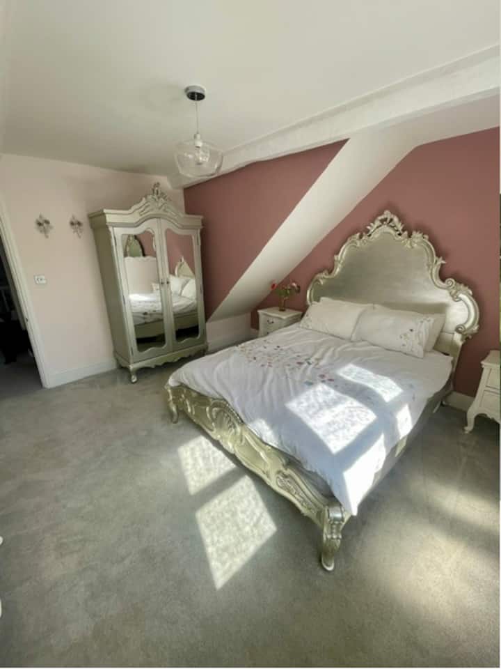 Dbl Room In Grade Ii Listed House, Calne - Devizes