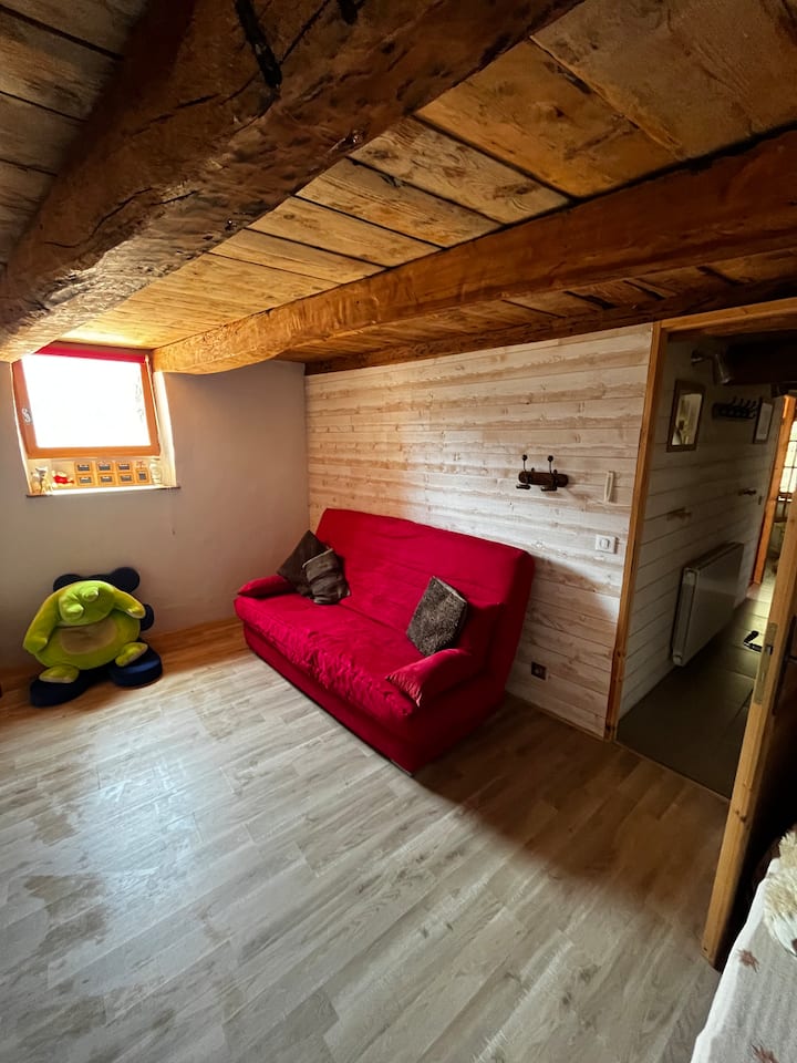 საძინებელი 2