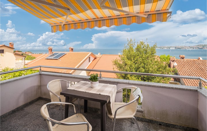 Stunning Home In Crveni Vrh With Wifi - Umag