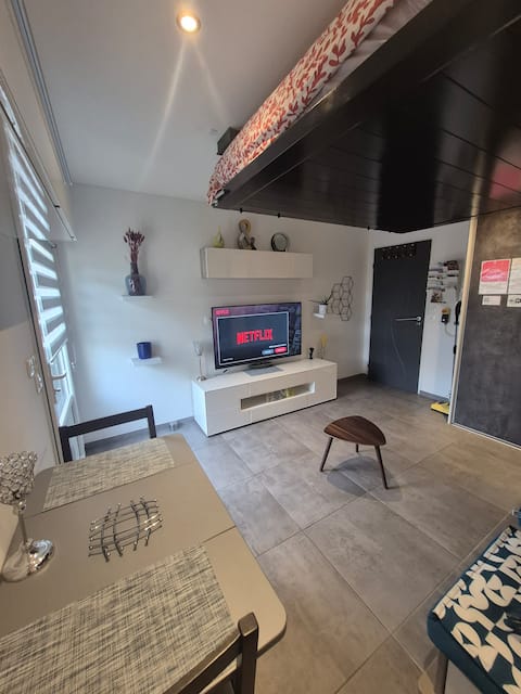 Top Airbnb: Cozy Studio 27 m², with Adjoining Spa Shower & Hammam in Challans