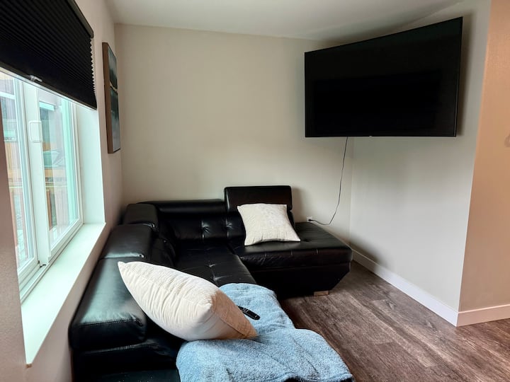 Mountain View Apartment - Kenai Fjords National Park