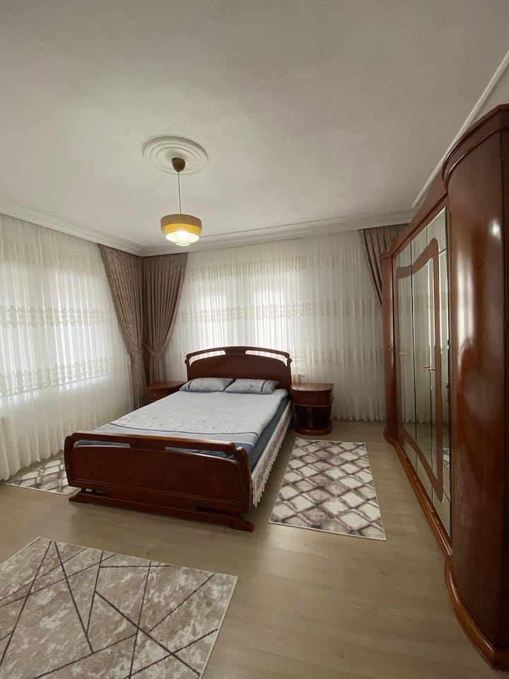 საძინებელი 1