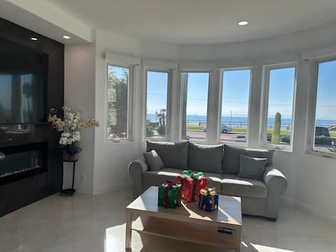 Successful Airbnb property: Oceanfront house in Huntington Beach