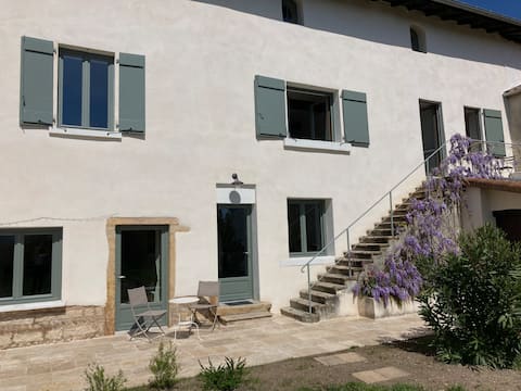 Near A46, 4 rooms with seperate entrance