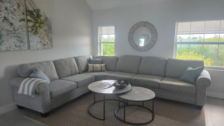 7 Mile Beach Waterfront 3 Bedroom Condo - Quần đảo Cayman