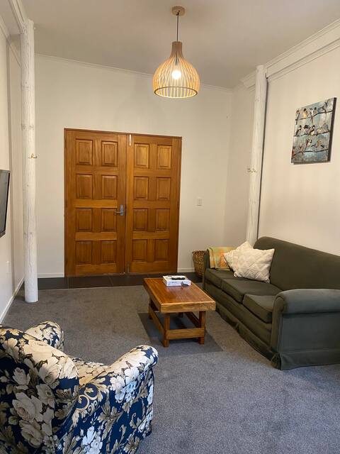 Top performing Airbnb: Tōtara Cottage in Whangarei District