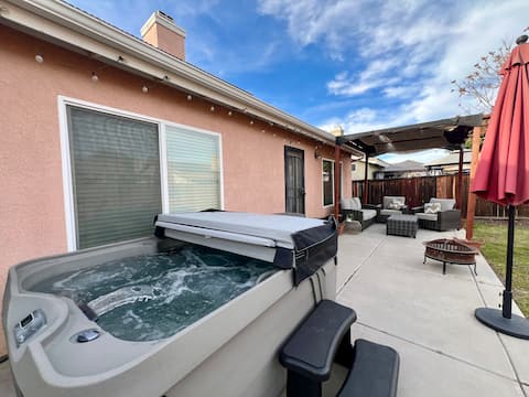 Family Hemet Home <Hot tub+Parking-grg/rv/boat
