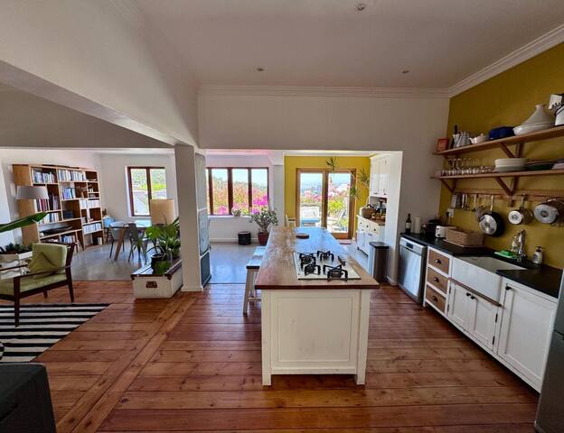 Cosy family House trendy area