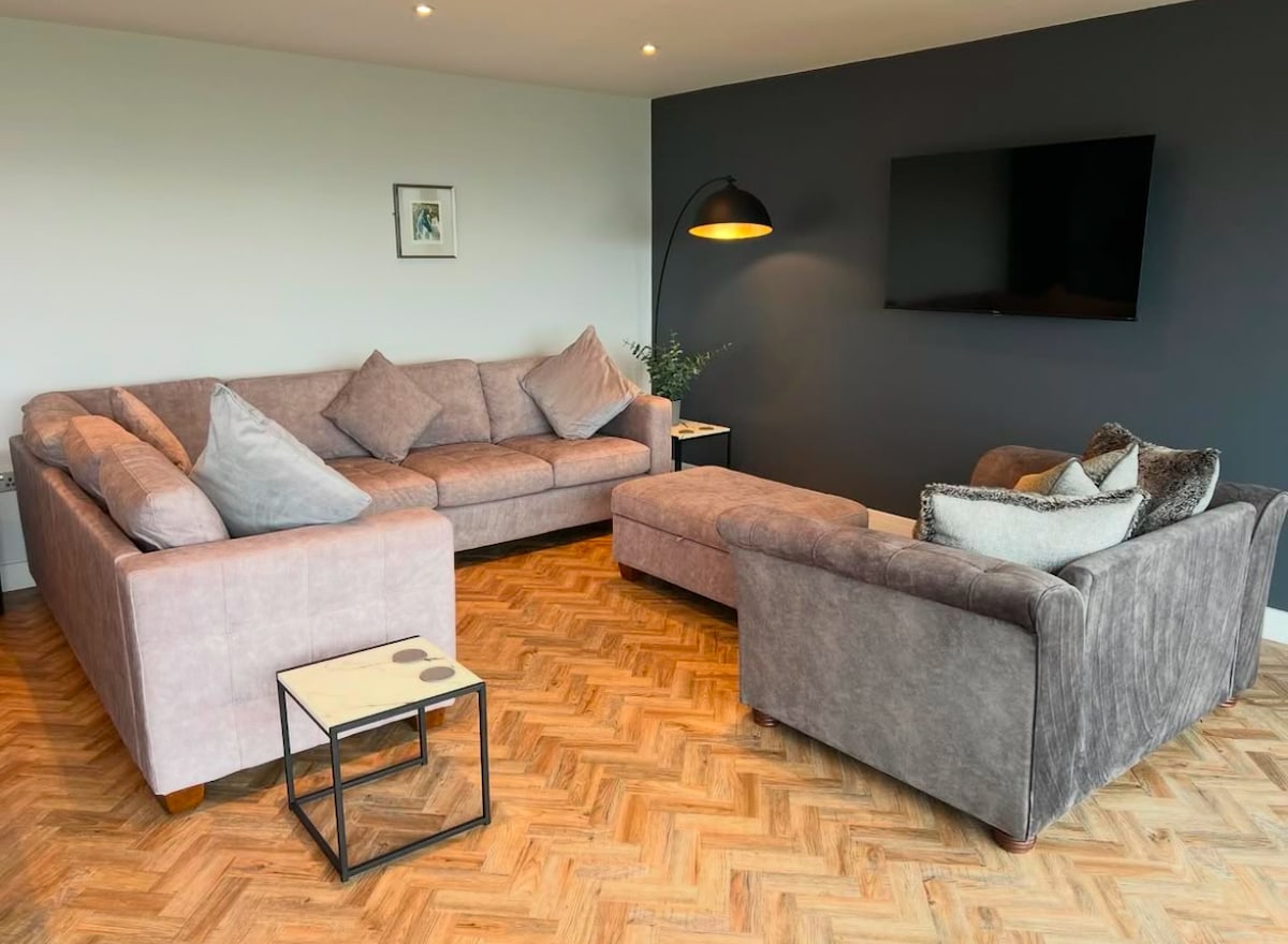 Successful Airbnb property: Neds Cottage in Oldham