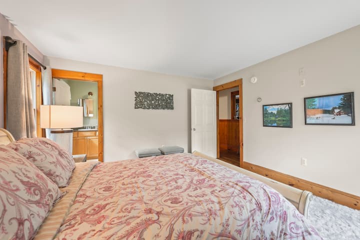First Floor Bedroom w/ attached full bathroom