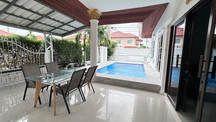 New Villa La Liza@beachwalk - Pattaya
