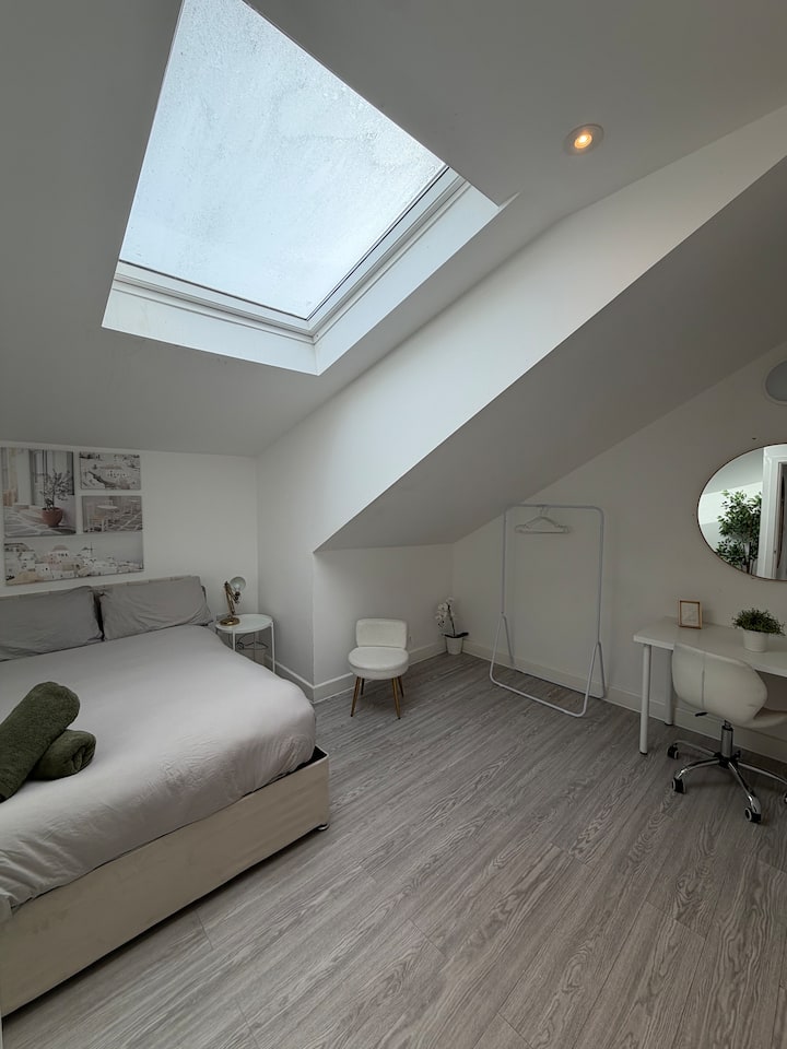 Modern London Apartment (20 Mins Central London) - Chingford