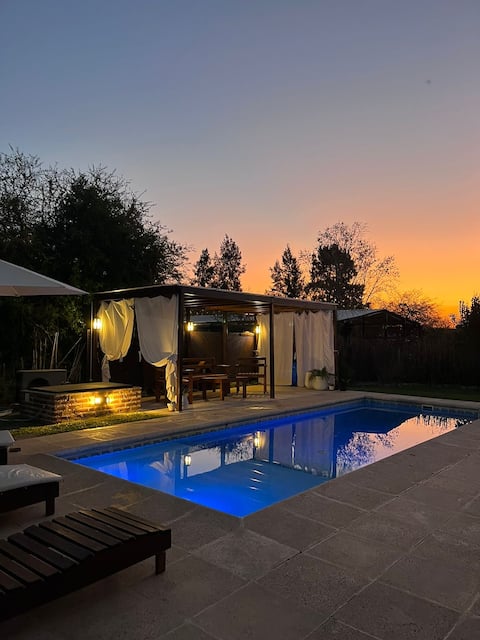 Large estate with pool near hot springs