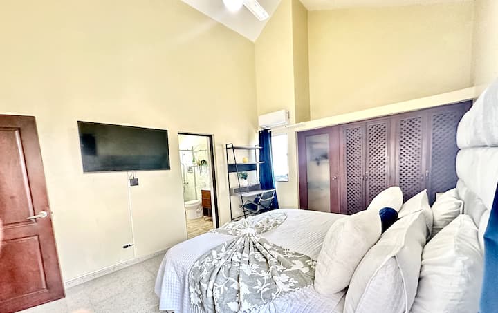 Scenic Oceanview Gated Parking Near Beach & Dining - Puerto Plata