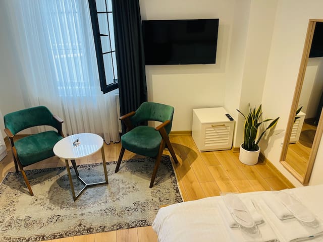 EVRA Suites managed Airbnb listing 3