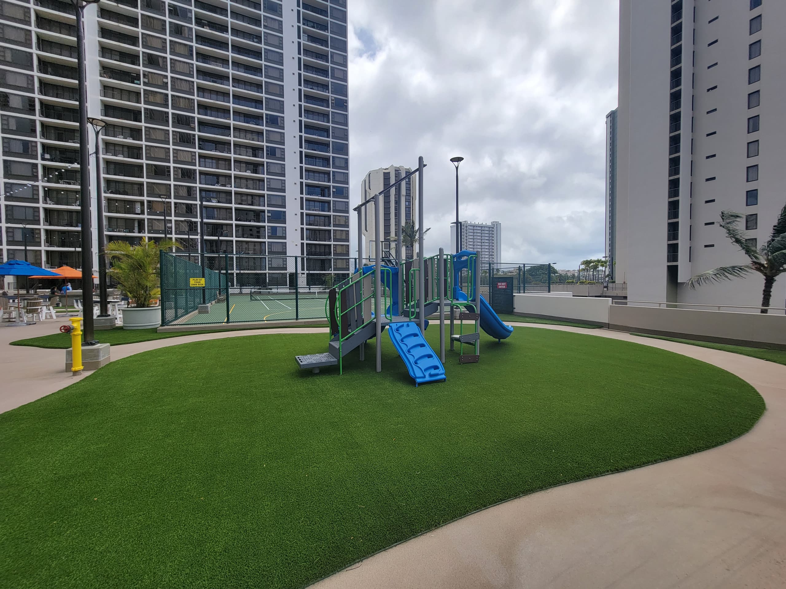 Condo in Honolulu · ★4.9 · 1 bedroom · 3 beds · 1 private bath - Image 48