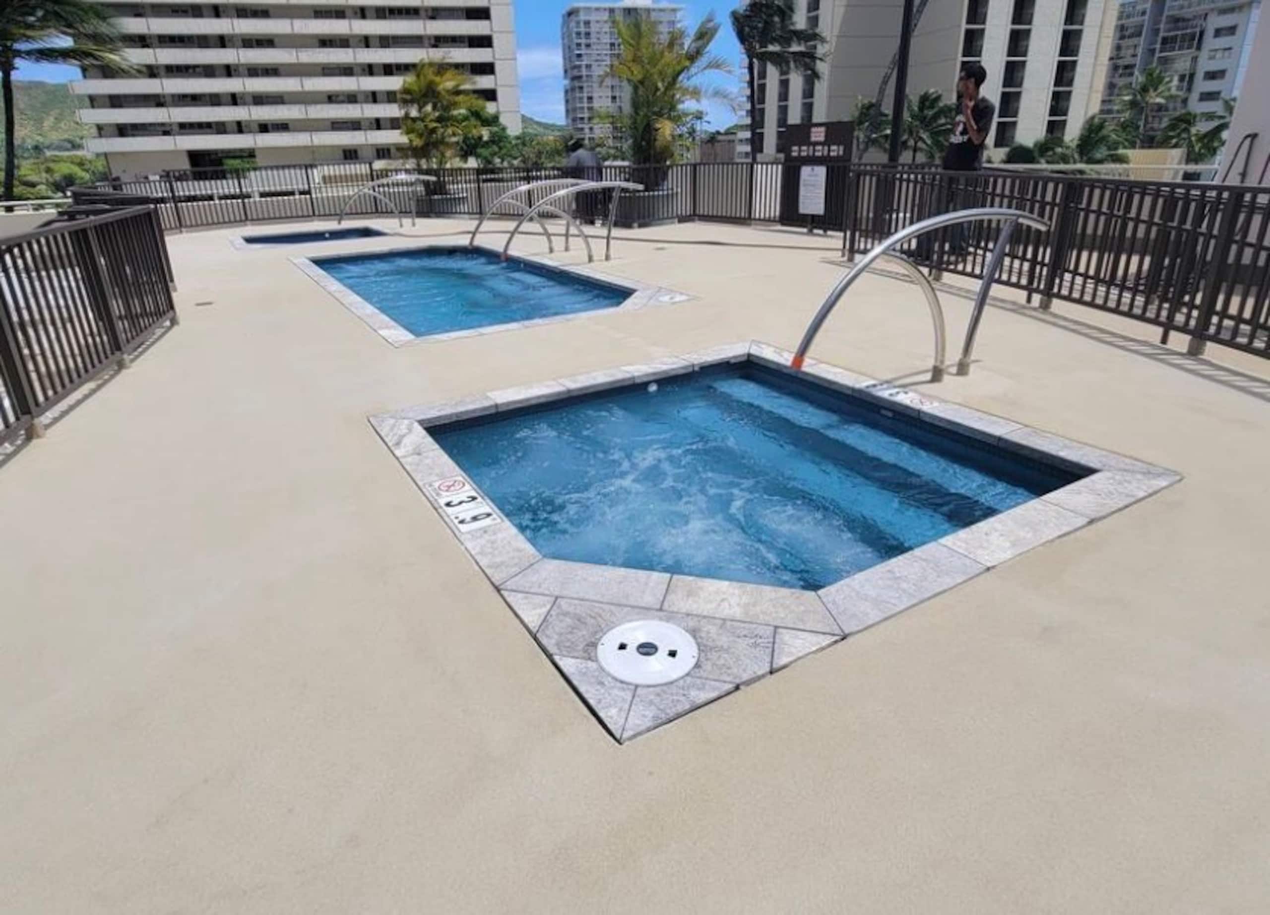 Condo in Honolulu · ★4.9 · 1 bedroom · 3 beds · 1 private bath - Image 66