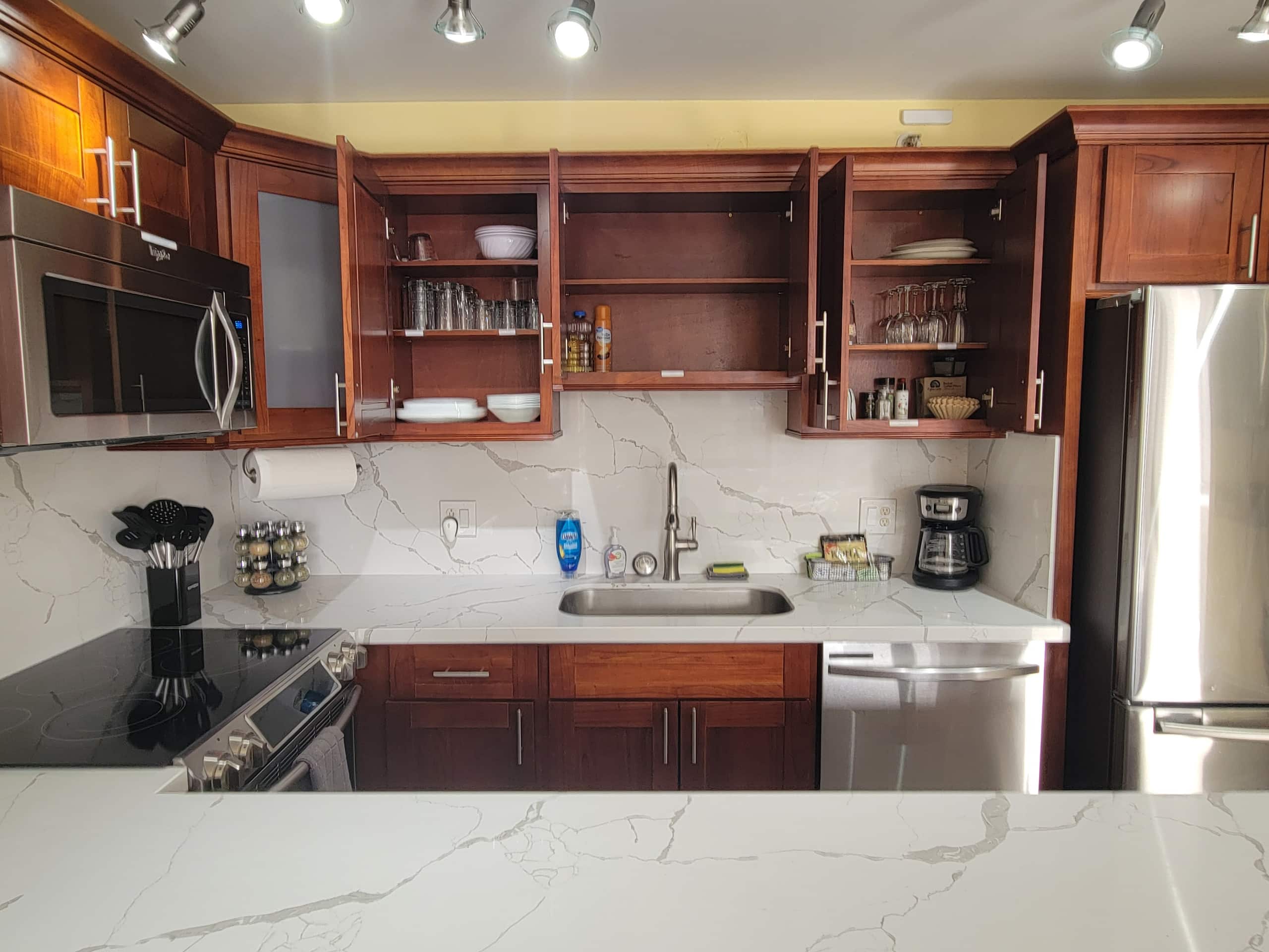 Condo in Honolulu · ★4.9 · 1 bedroom · 3 beds · 1 private bath - Image 8