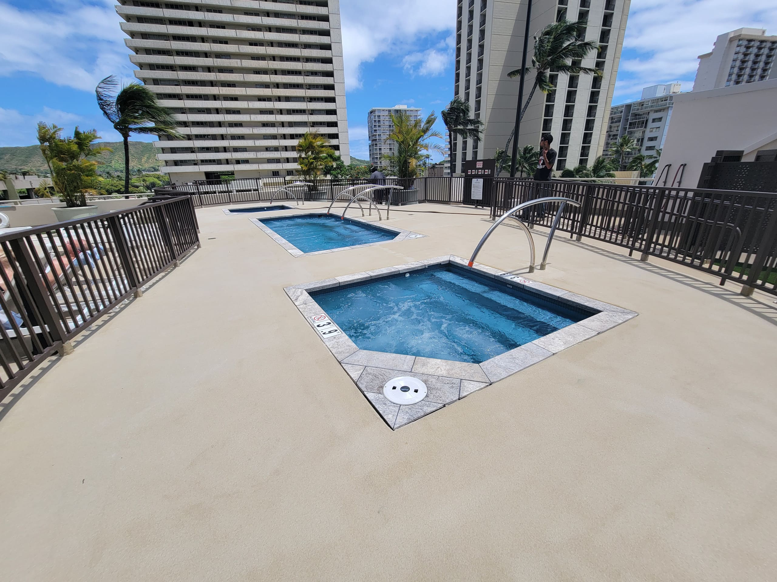 Condo in Honolulu · ★4.9 · 1 bedroom · 3 beds · 1 private bath - Image 46