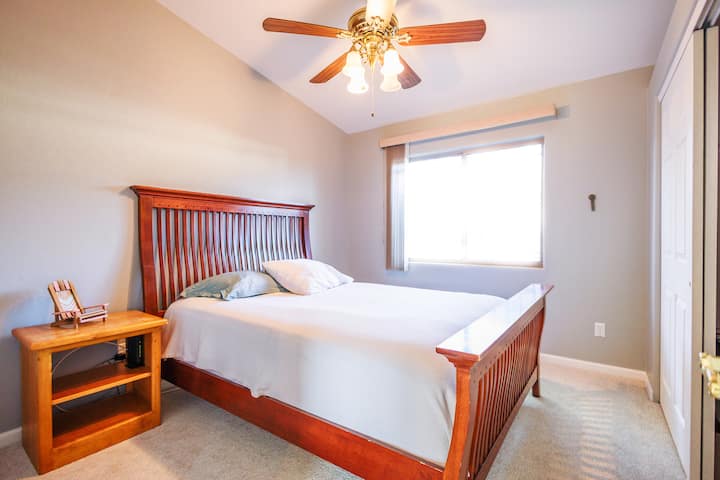 Tercer dormitorio con cama tamaño Queen