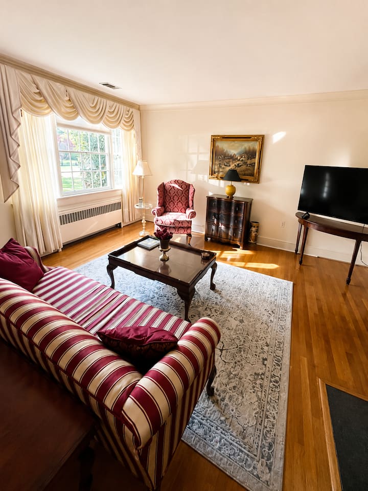 Private Home In Upscale Neighborhood - Virginia