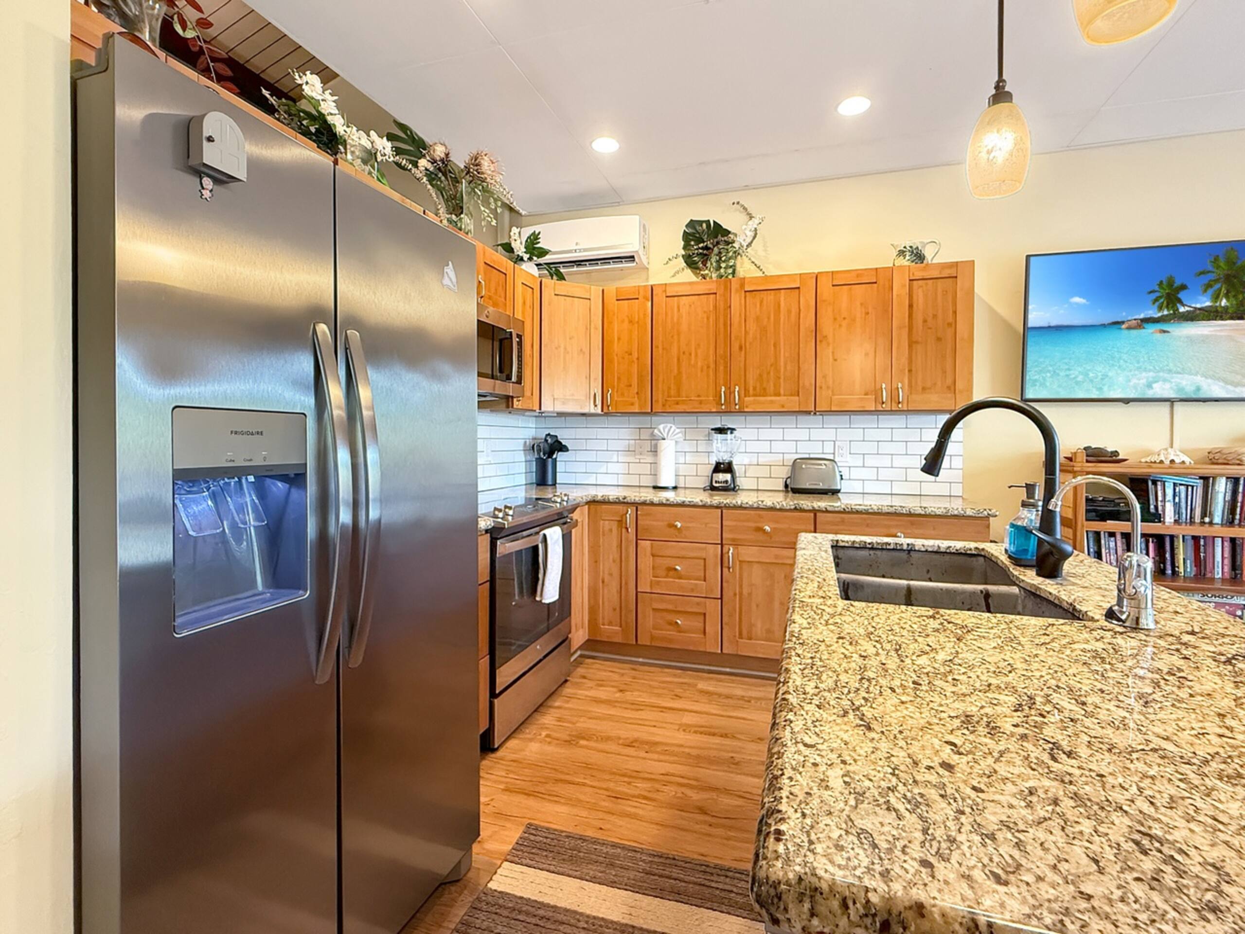 Condo in Kailua-Kona · ★4.81 · 2 bedrooms · 3 beds · 2 private baths - Image 5