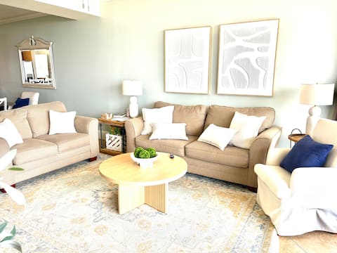 Successful Airbnb property: Breathtaking Beachfront/Pools/Tennis/Gym/Hot Tub! in Dauphin Island