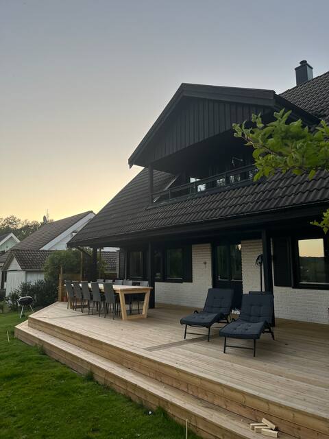 Spacious Villa 15 min from Gothenburg