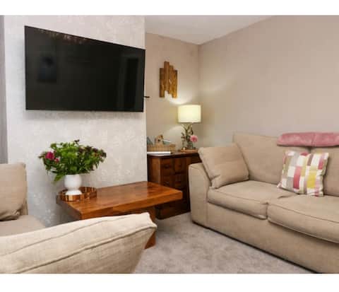 Popular Airbnb listing: Willow Cottage in Cumberland