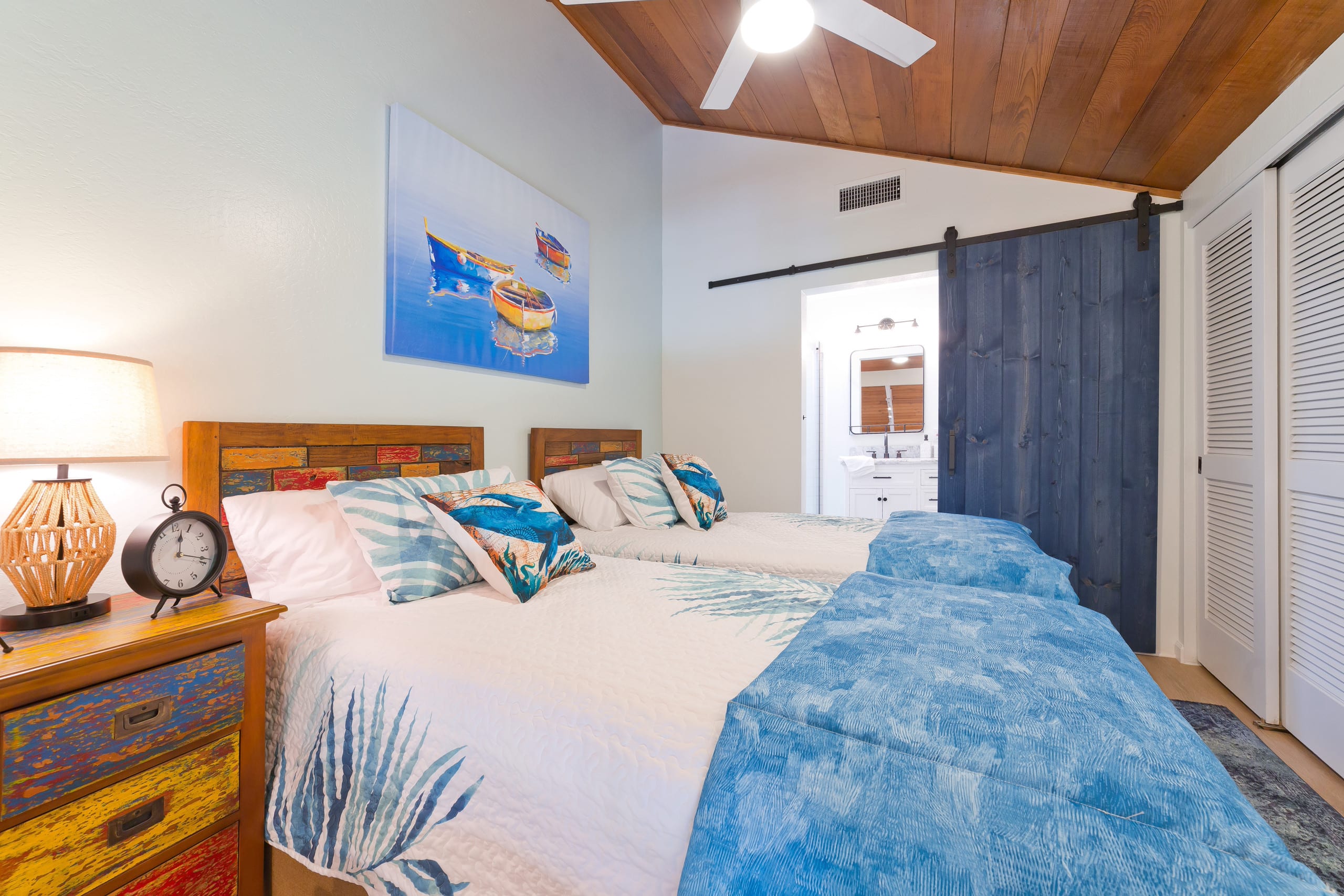 High-End Ocean Sanctuary with Upgraded Interiors - Image 34