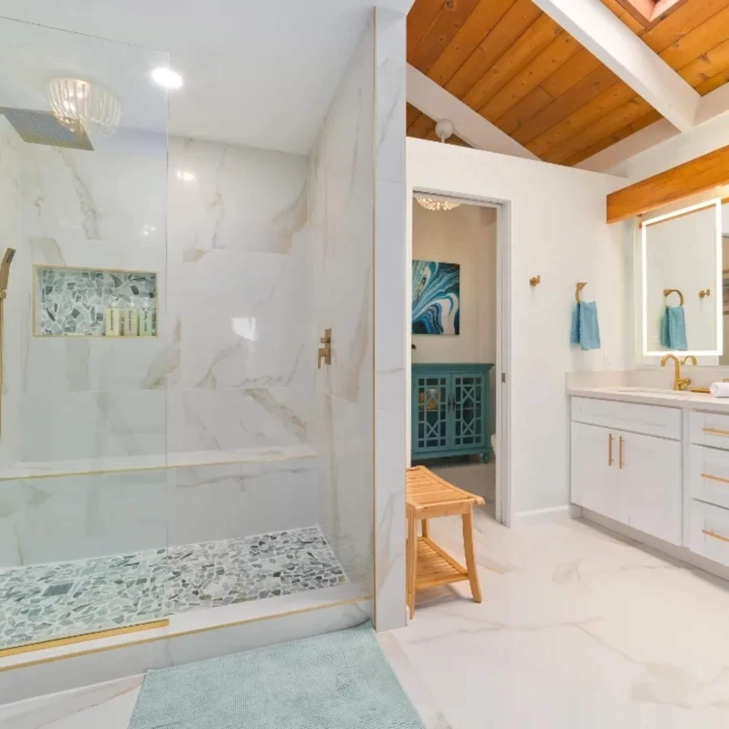 High-End Ocean Sanctuary with Upgraded Interiors - Image 36