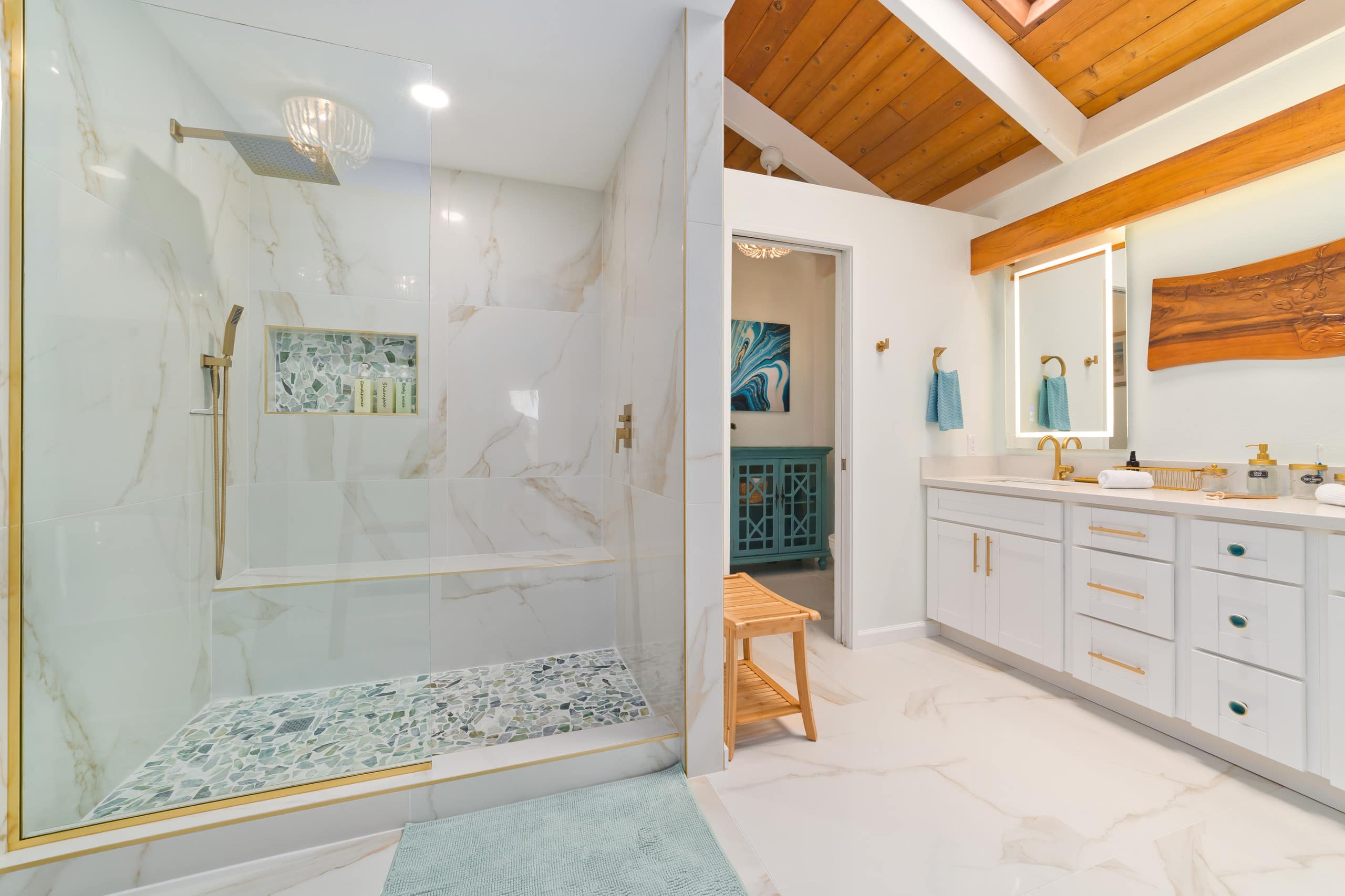 High-End Ocean Sanctuary with Upgraded Interiors - Image 28