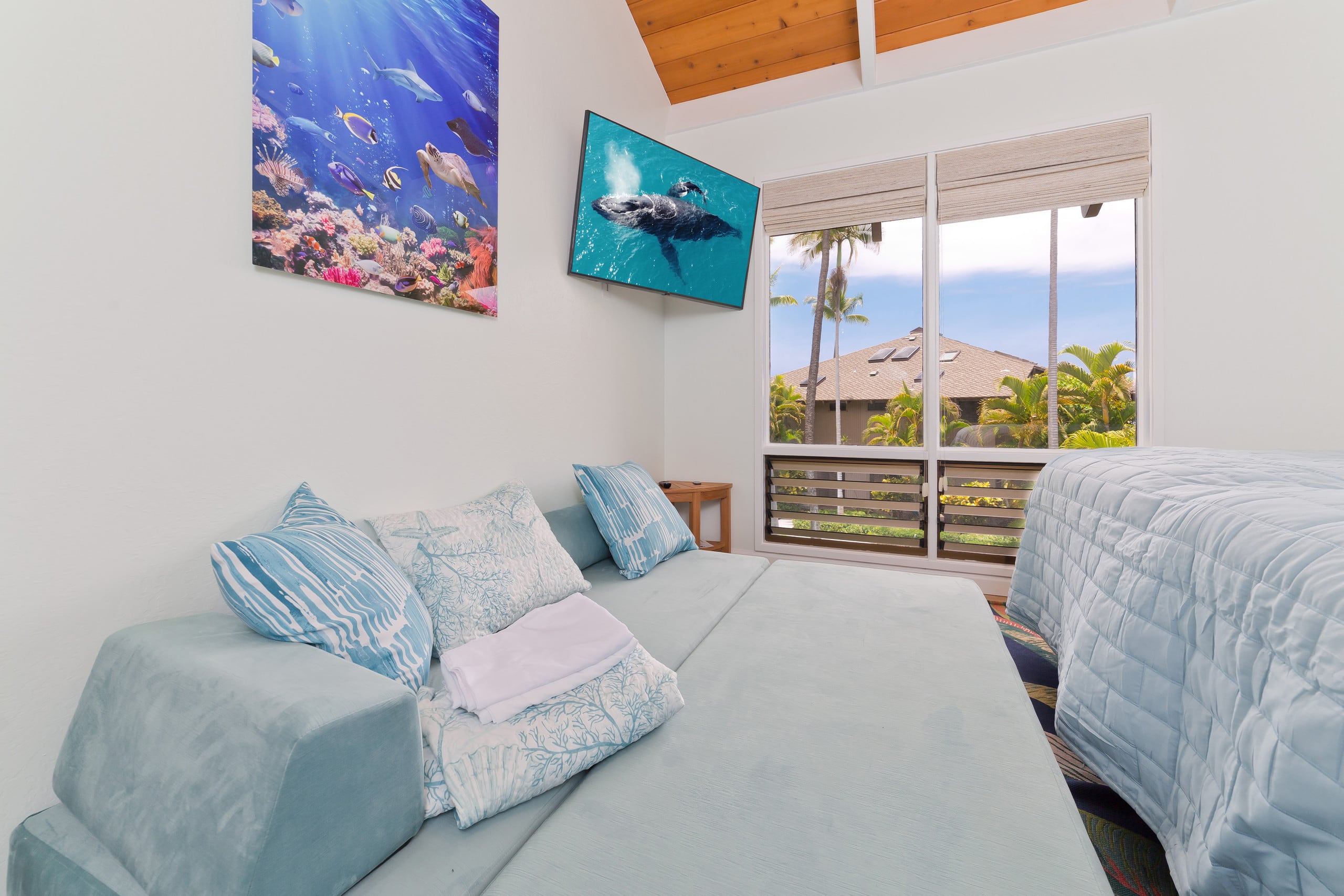 High-End Ocean Sanctuary with Upgraded Interiors - Image 31