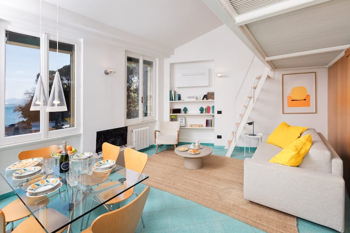 Salvo サルボ「Vicolo con balconi」 Casa Travello | Marvellous Sea View - Apartments for Rent in