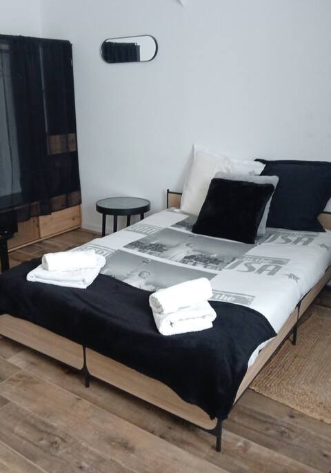 La Pierre n°2 Studio in the City Center