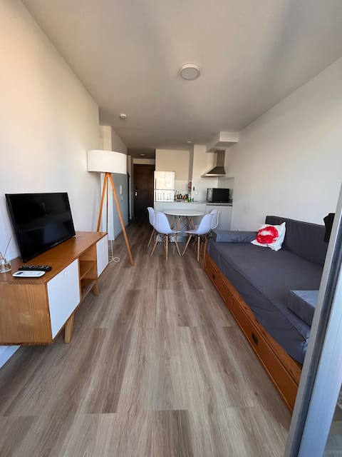 Popular Airbnb listing: New and bright apartment in Tres Cruces