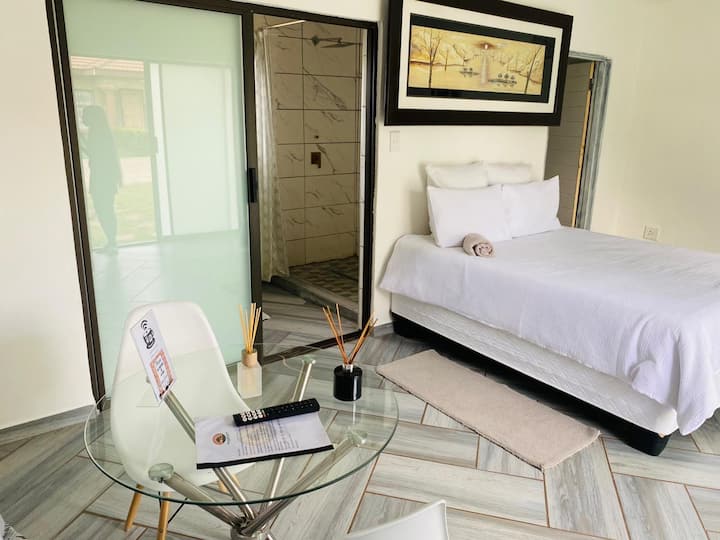 En-suite Room - Alldays