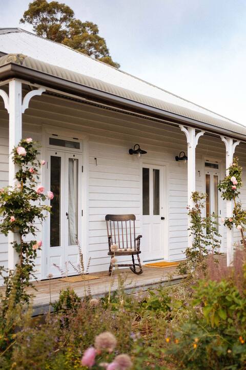 Little Oak - Place to Relax and Create Memories