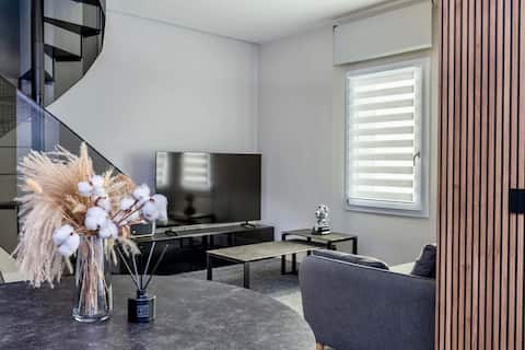 Popular Airbnb listing: Townhouse Olbia Old Town | Private Terrace | 2BR in Olbia