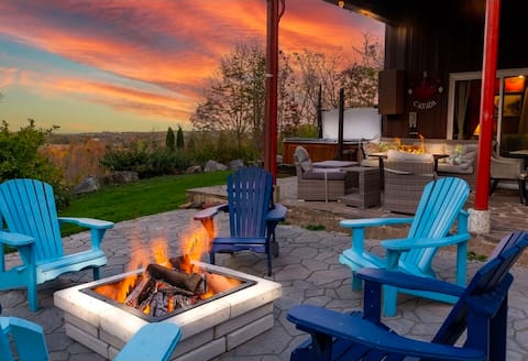 Sundance of Blantyre Ski Lodge w/ Hot Tub & Sauna