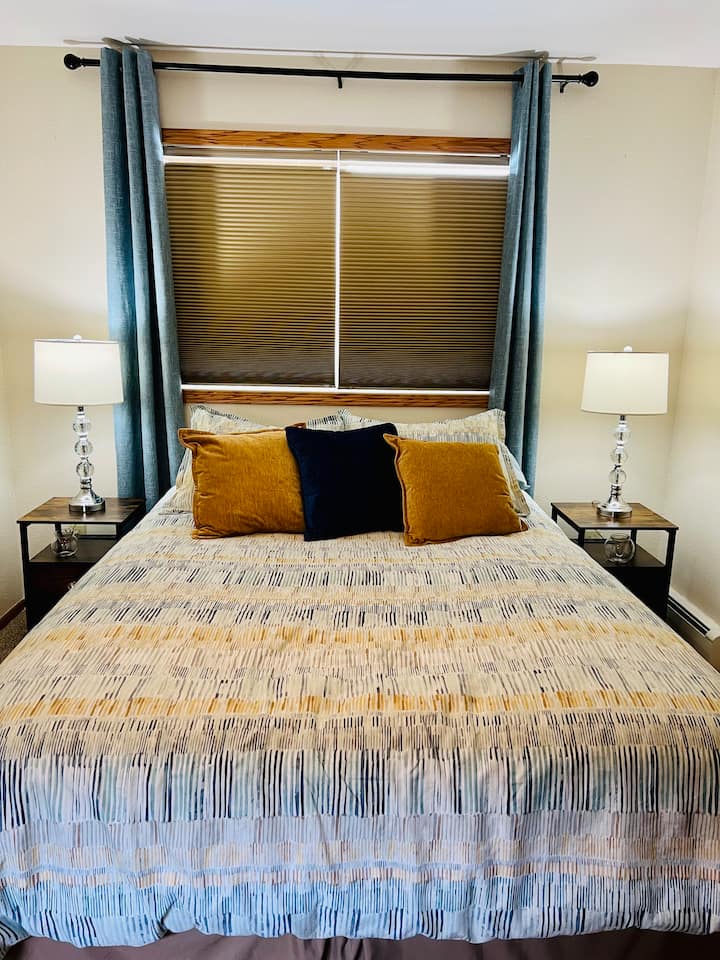 سرير بحجم كوين