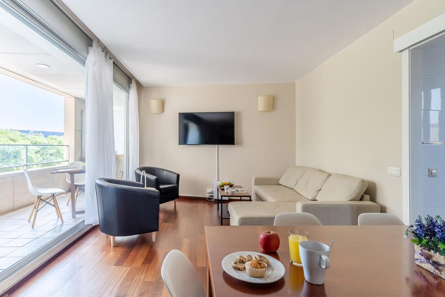 Popular Airbnb listing: AB Diagonal - Sant Adrià de Besòs in Sant Adrià De Besòs