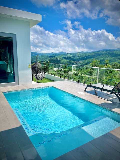 Romantic Getaway with Private Pool in Caguas PR