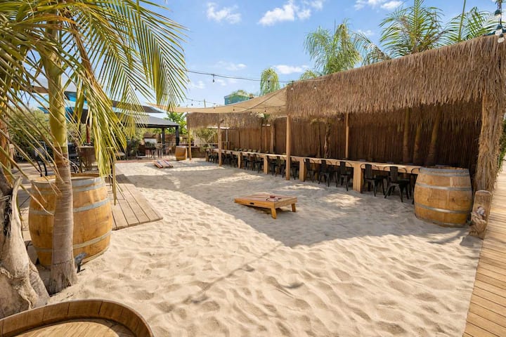 Beach Events 10am To 4pm @ Good Life Resorts - San Diego, CA